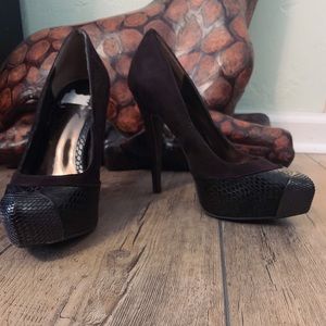 Carlos Santana Brown Snake Skin Suede Heels